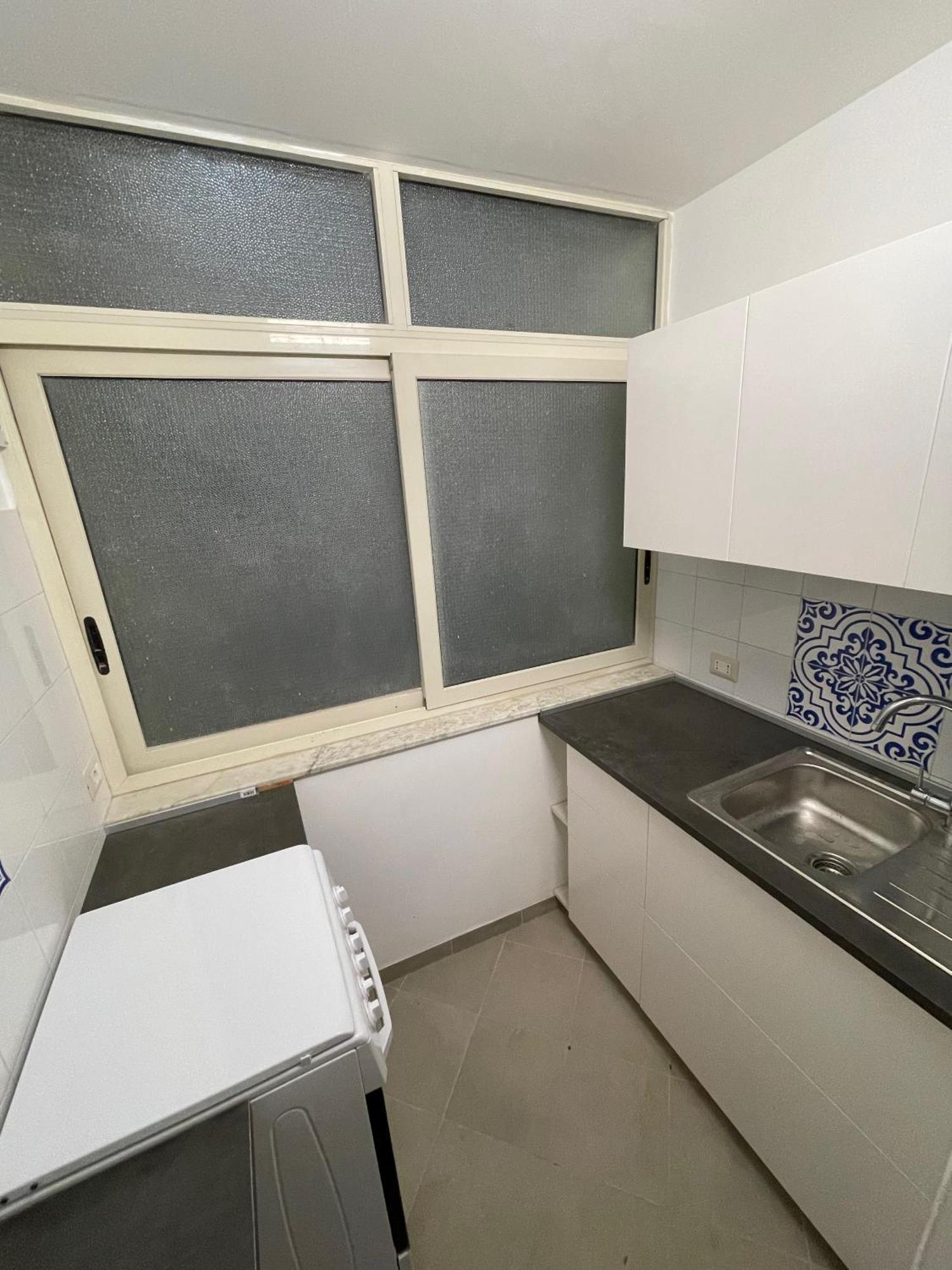 Lorenzo'S House Catania City Centre - Comfortable Large Apartment With 2 Bedrooms And 2 Baths, Close To Trains, Metro And Bus Station المظهر الخارجي الصورة