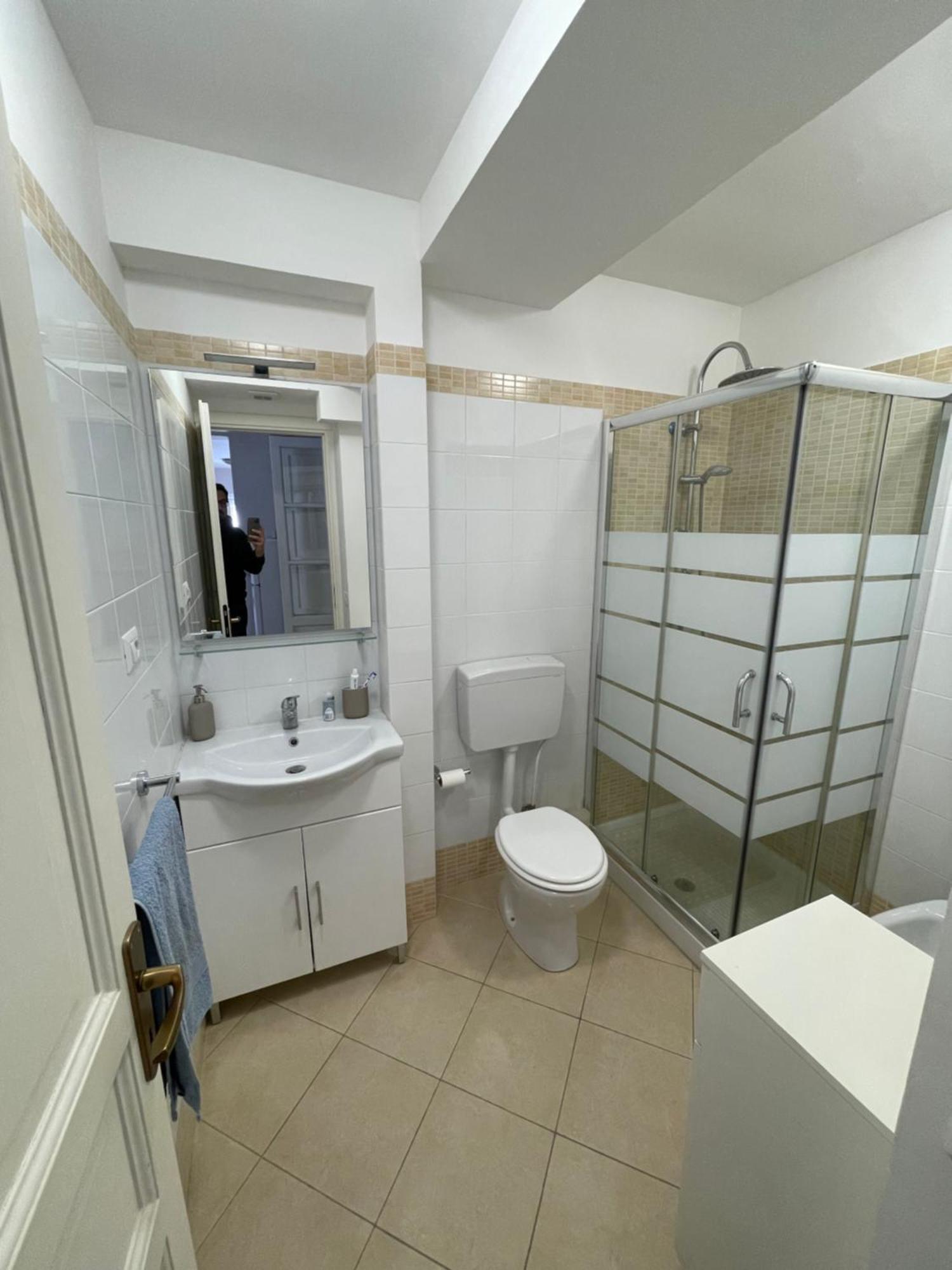 Lorenzo'S House Catania City Centre - Comfortable Large Apartment With 2 Bedrooms And 2 Baths, Close To Trains, Metro And Bus Station المظهر الخارجي الصورة